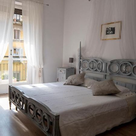 Beautiful Floral Apartment On Navigli มิลาน ภายนอก รูปภาพ