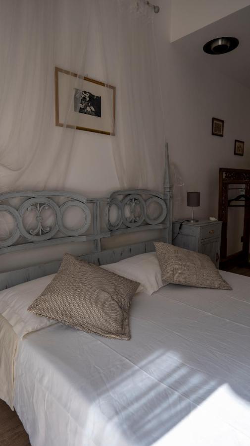 Beautiful Floral Apartment On Navigli มิลาน ภายนอก รูปภาพ